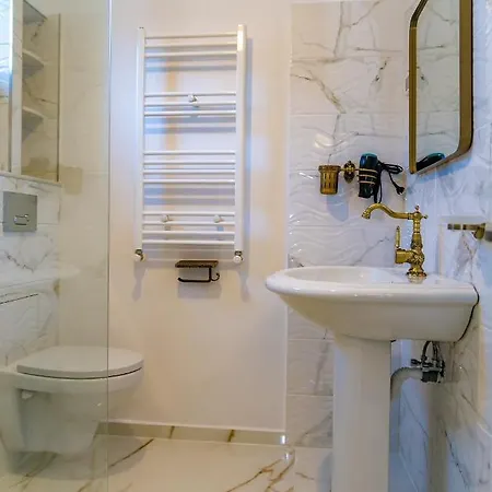 Magnolia Guest house 4*